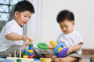 Vương Não Khang có hiệu quả thế nào với trẻ rối loạn phát triển? Chuyên gia tâm bệnh phân tích